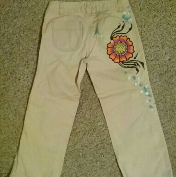 Capris - Picture 3 of 5